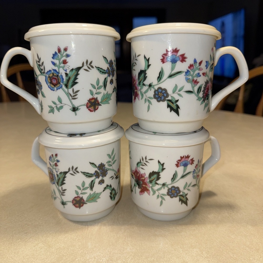 PMC FLORAL PORCELAIN COFFEE/TEA CUPS MUGS WITH LID  SET OF 4 STACKABLE